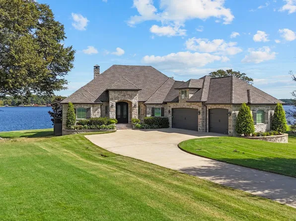 10701 Windrock Dr, Frankston, TX 75763