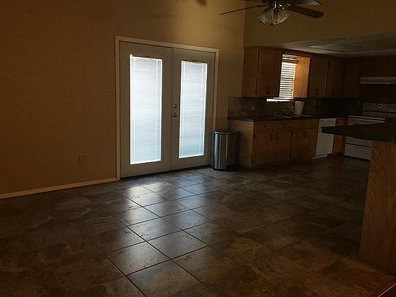 3rd image of 16919 Worden Ln