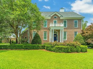 1642 Seignious Dr, Charleston, SC 29407