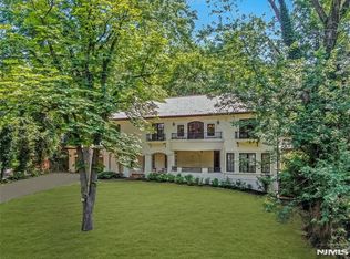 285 Arch Rd, Englewood, NJ 07631