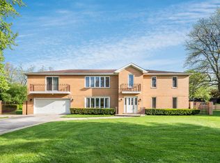 10901 Jann Ct, La Grange, IL 60525