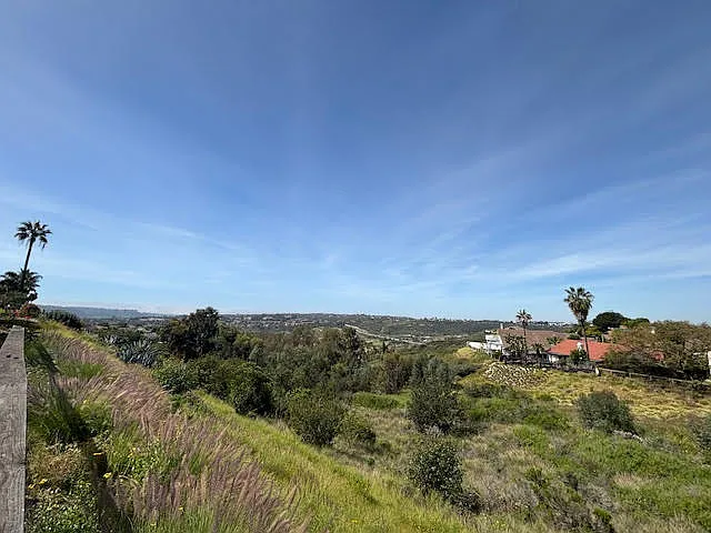 6421 Cayenne Ln — Photo 45