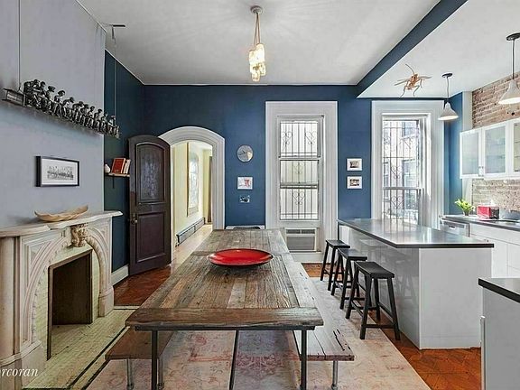 3rd image of 150 De Kalb Ave #1