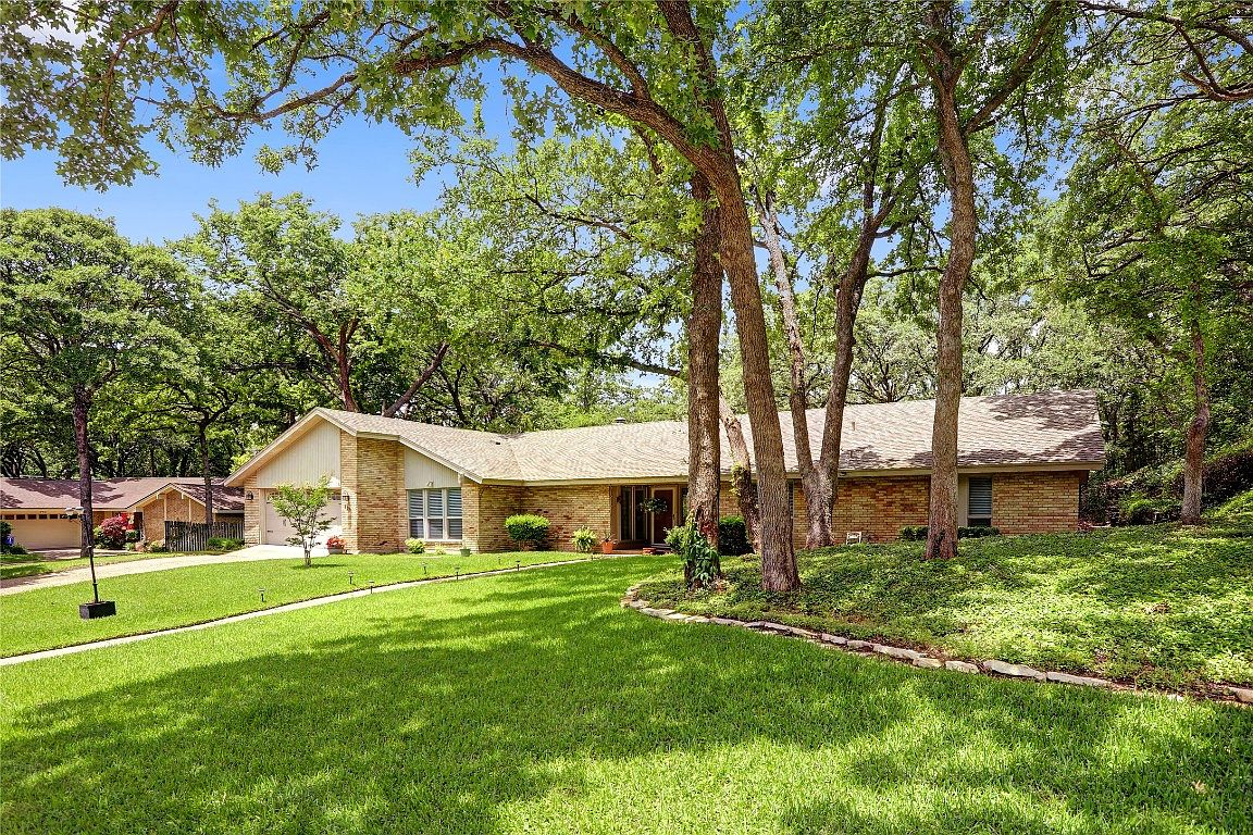 2221 Shadywood Ct, Arlington, TX 76012 | Zillow