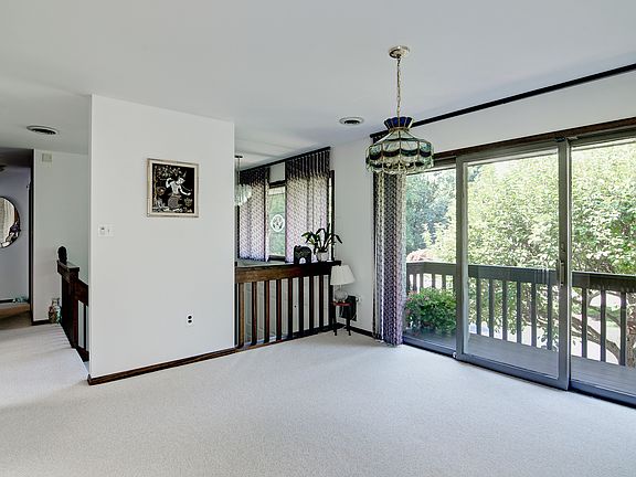 3rd image of 3905 Ardleigh Dr