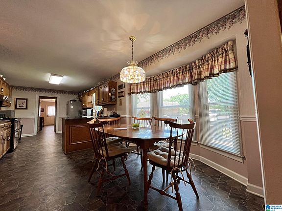 5th image of 5810 Country Meadow Dr