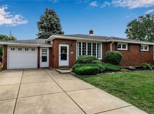 175 Charlescrest Ct, Buffalo, NY 14224