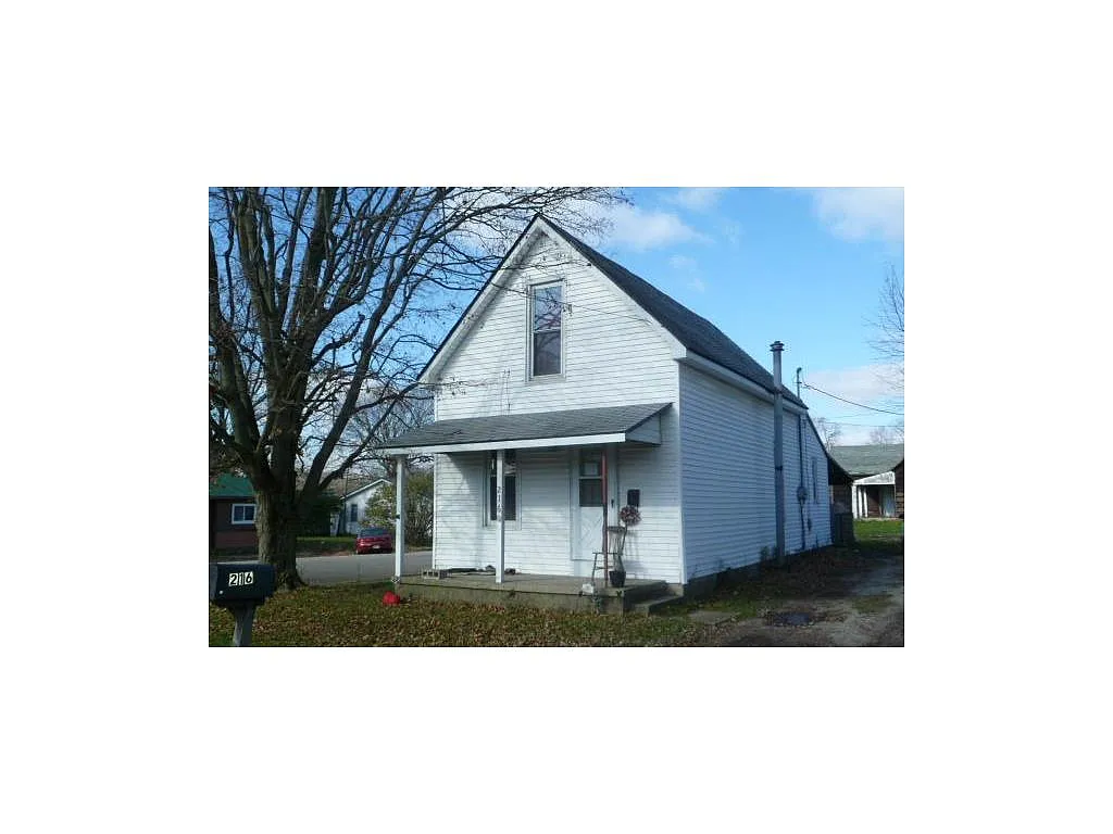 216 W North St photo 1