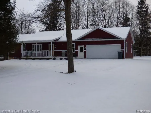 1531 N Saginaw St, Lapeer, MI 48446