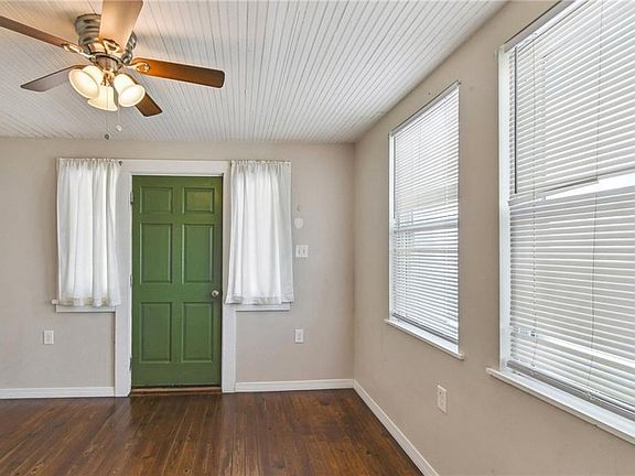 3rd image of 2913 Hawkston St