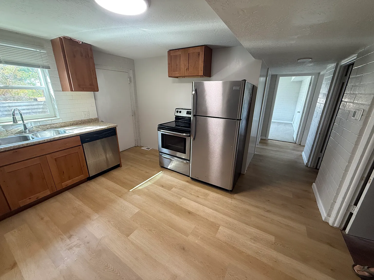 2 bed, 1100 sqft, $1,899 — Photo 4