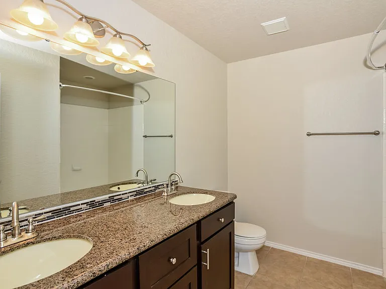 8014 Icicle Trl — Photo 11