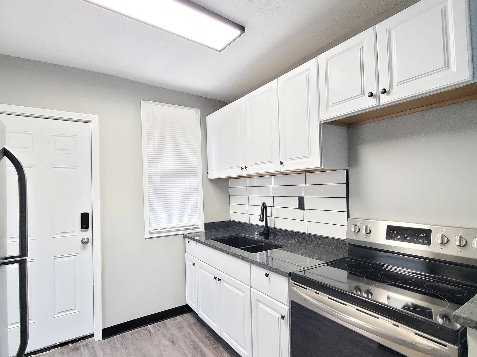 2 bed, 1120 sqft, $1,250 — Photo 1