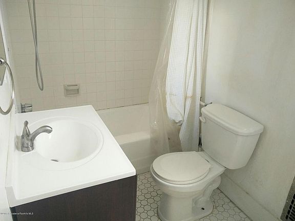3rd image of 545 S Euclid Ave APT 8