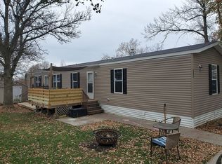 302 22nd St NW, Stewartville, MN 55976