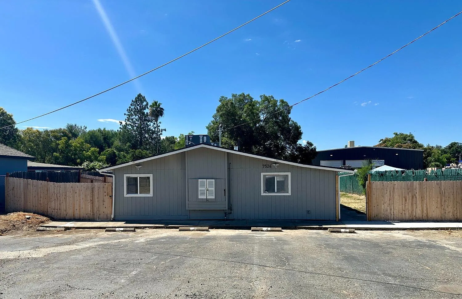 7524 Pratt Ave — Photo 1