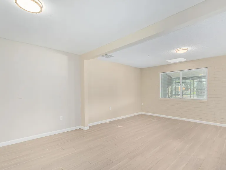 1802 N 26th Pl — Photo 25