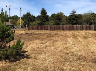 104 N Dana St, Fort Bragg, CA 95437