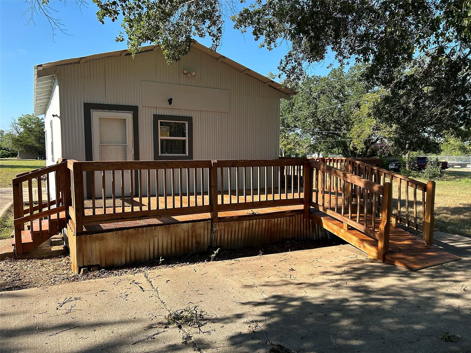 Studio, 1.0 bath, 600 sqft, $1,200 — Photo 3