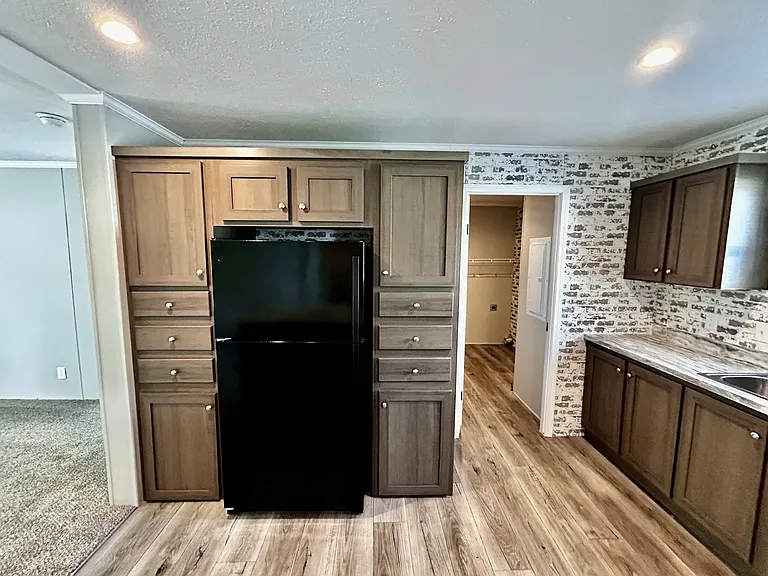 Hickory Knoll — Photo 143