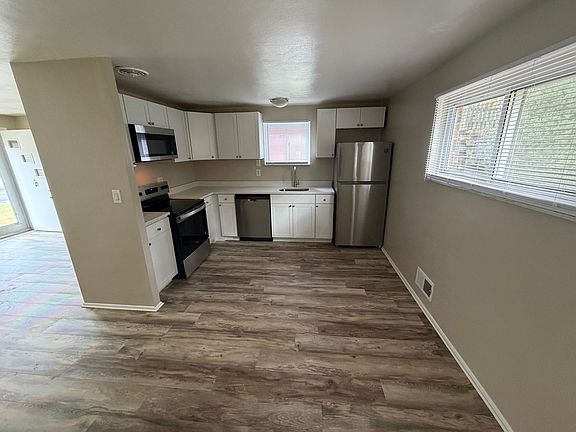 3rd image of 510 Aura Dr