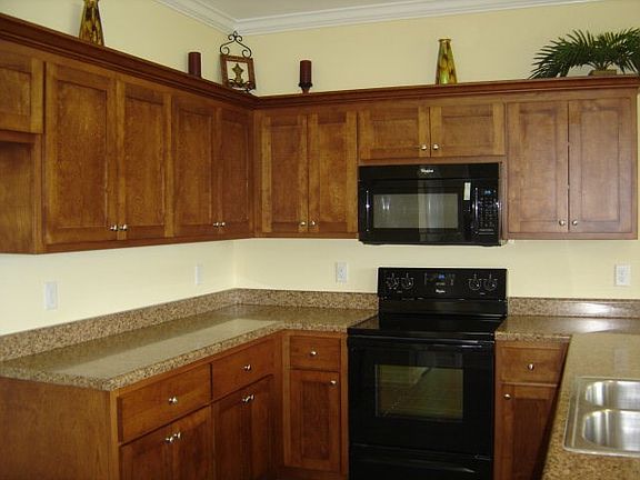 4th image of 3457 Greenhill Dr