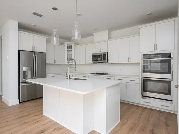 25 Mainland Lakes Dr, Bluffton, SC 29910