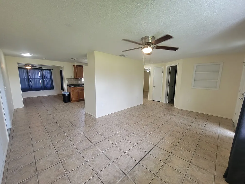 2 bed, 1020 sqft, $1,500 — Photo 4