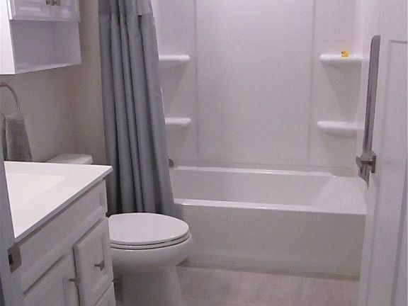 4th image of 135 Eagle Cir