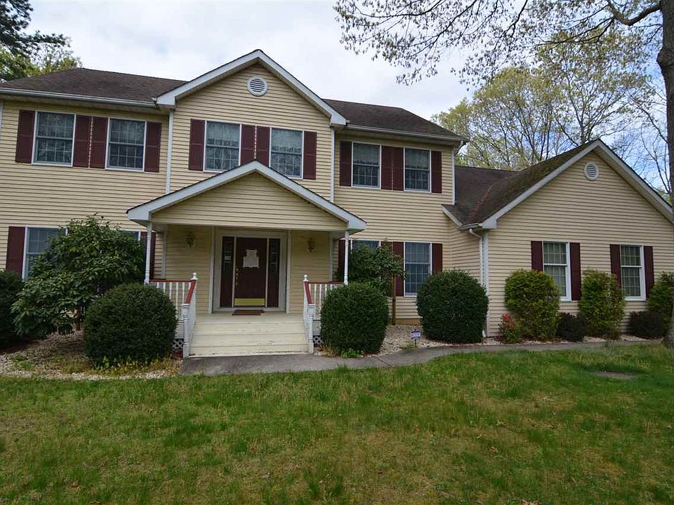 1st image of 811 Harlequin Dr