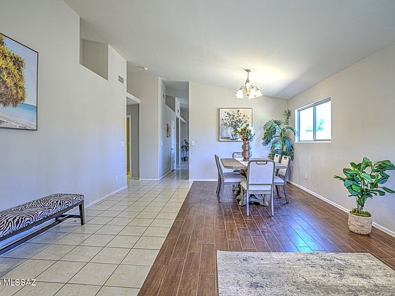 2nd image of 2431 W Paine Trl