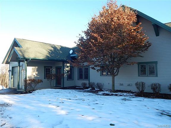 5th image of 8449 Canterbury Dr
