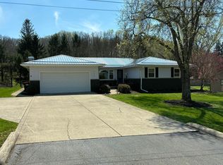 236 Elm Dr, Newark, OH