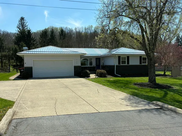 236 Elm Dr, Newark, OH 43055