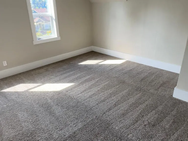 122 Olympic Ave — Photo 6