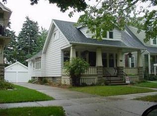 2167 N 63rd St, Wauwatosa, WI 53213
