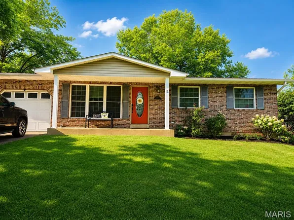 205 Pell St, Farmington, MO 63640
