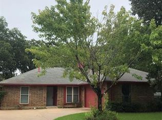 805 Dickey Dr, Euless, TX 76040