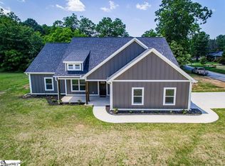 101 Garrett St, Fountain Inn, SC 29644