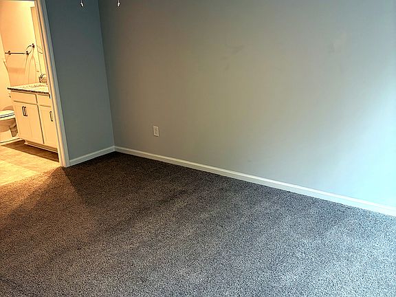 2nd image of 525 Winding Meadow Ln