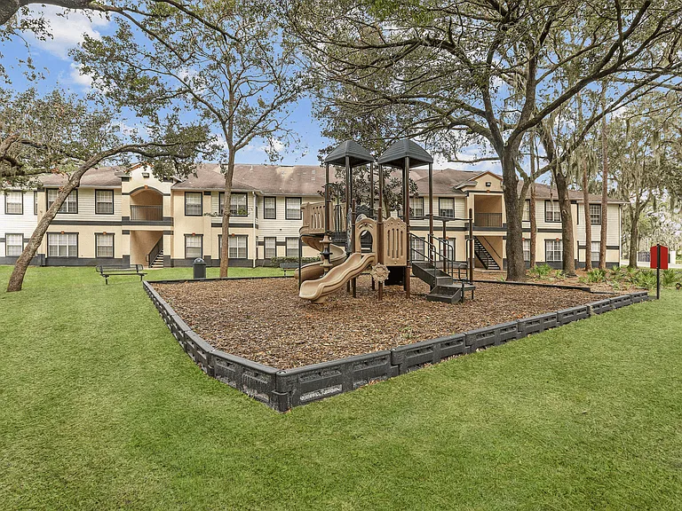 Woodbridge at Walden Lake Apartments — Photo 14