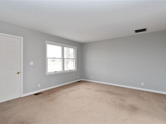 4th image of 5196 W County Road 200 N