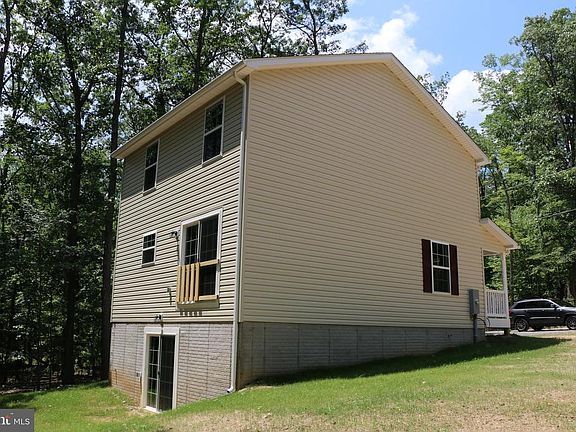 3rd image of 614 Pheasant Dr