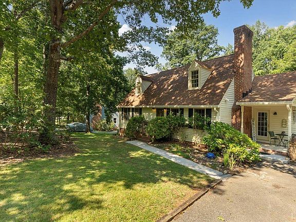 3rd image of 409 Cambridge Dr