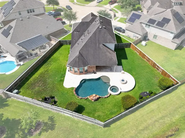 1303 Ownby Ct, Pearland, TX 77581