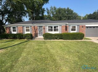 1979 Colwell Cir, Defiance, OH 43512