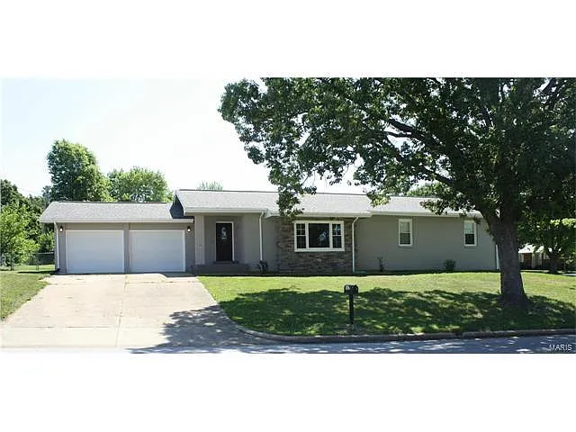 1602 Independence Rd photo 1