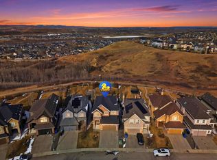 113 E Cranarch Cmn SE, Calgary, AB T3M 1M1