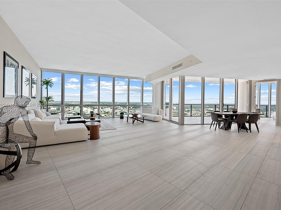 1st image of 851 NE 1st Ave #5302