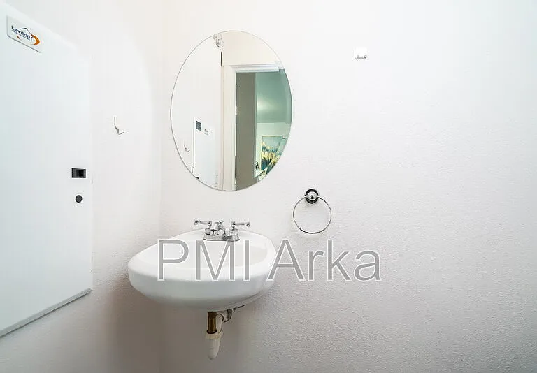 2460 NE Park Dr — Photo 13
